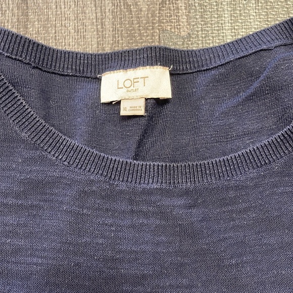 LOFT Navy Crew Neck Short Sleeved Top - Women’s Size XL - Picture 5 of 10